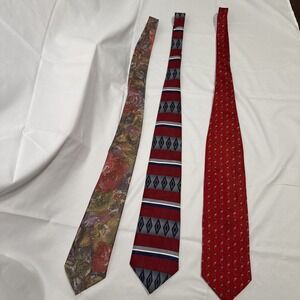 Lot Of Three Men's Neck Ties Oscar De La Renta Dino Bassi Town Craft